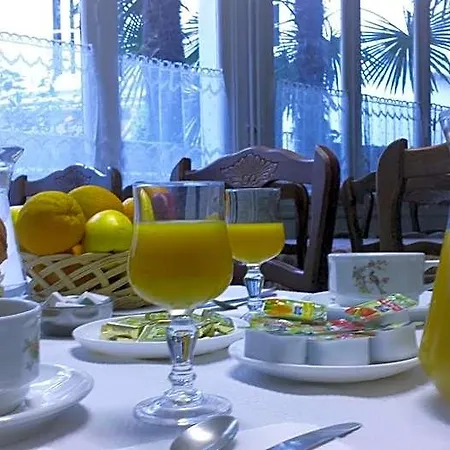 Duchesse Anne Hotel 3*